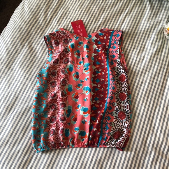 NWT Faux Wrap Top - Picture 3 of 3